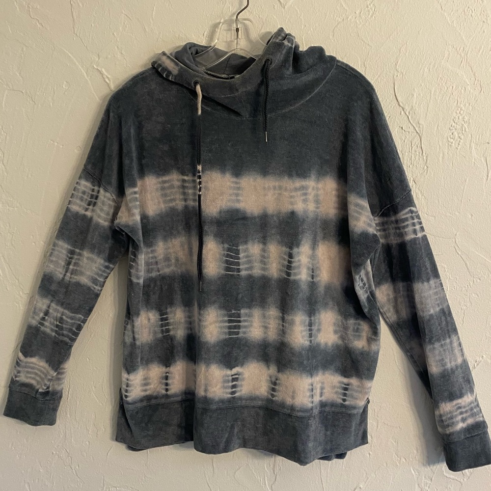 AEO hoodie. Size medium